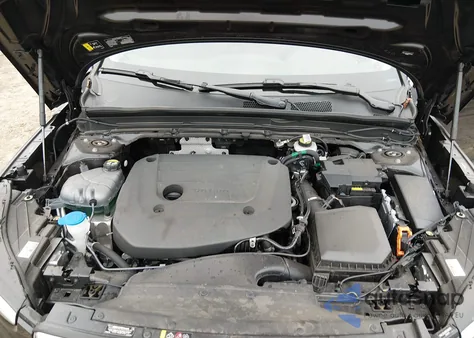 2025 Volvo Xc40 B5 Core Bright Theme из США, поврежденный, VIN YV4L12UJXS2586753